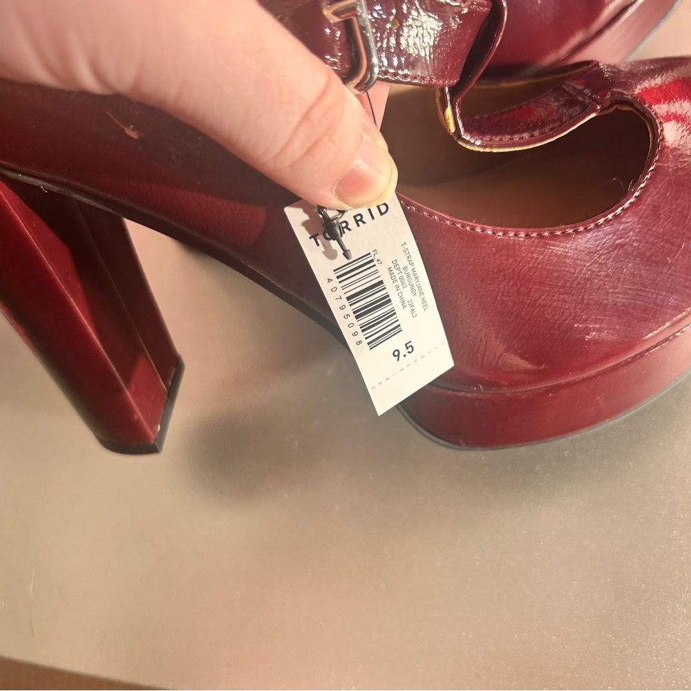 Torrid women’s 9.5 Elegant Burgundy Mary Jane Heels NWT - Picture 9 of 10